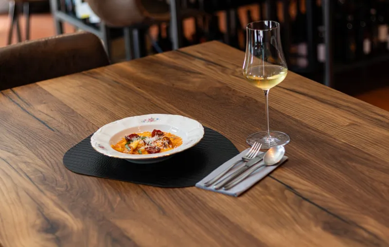 Dal Campo alla Stella: Come la Cucina Contadina Italiana Conquista i Ristoranti d'Autore