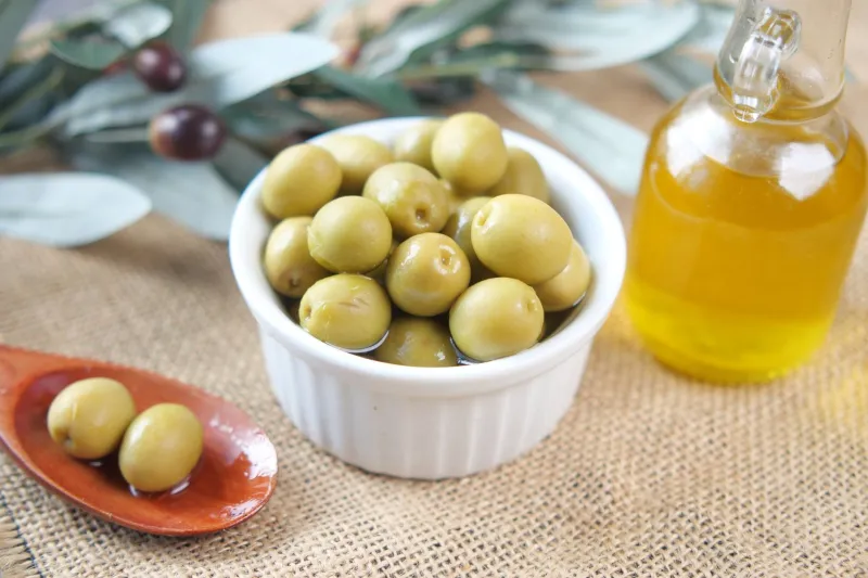 Il Rito dell'Olio Nuovo: Guida alla Degustazione del Verde Autunnale